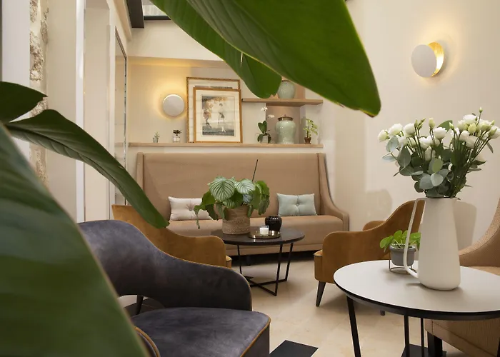 Hôtel des Champs-Elysées